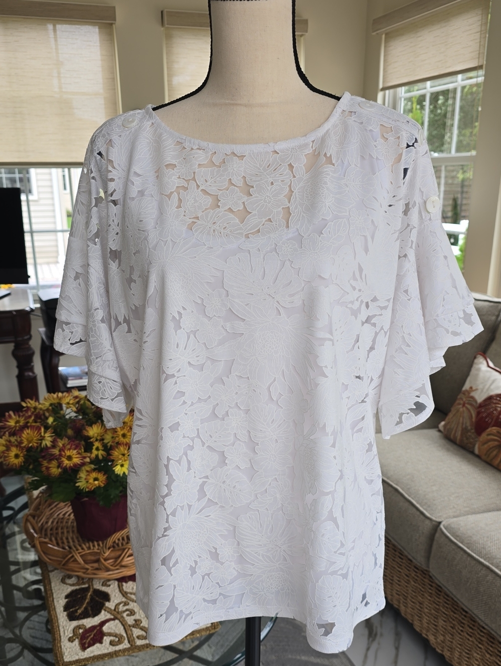 Ruby Rd. White Floral Lace Flutter Sleeve Top